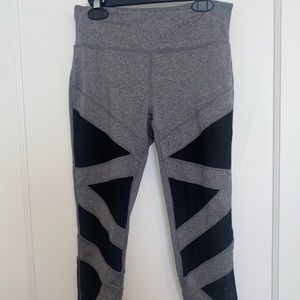 Jessica Simpson workout capris